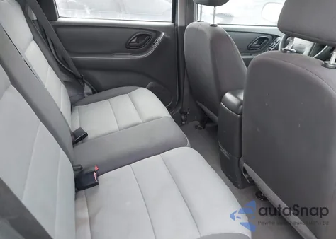 2005 Ford Escape Xls из США, поврежденный, VIN 1FMYU02ZX5KB12931